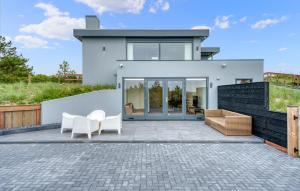 Stunning Home In Bergen Aan Zee