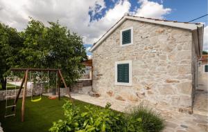 Cozy Home In Primosten With Wifi