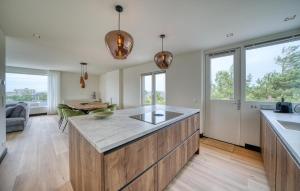 Stunning Home In Bergen Aan Zee