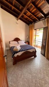 Apto. en zona céntrica con vista panorámica al pueblo