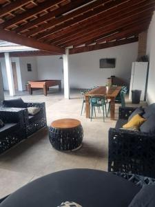 Mansão com piscina em bairro nobre da zona oeste tel para ctt 11 9 oito quatro, meia dois 11 66