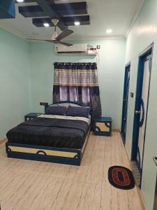 Treva Blue Nest