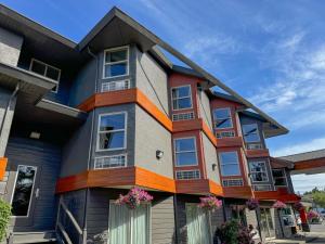 Coast Parksville Hotel