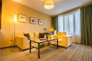 Best Western Plus Olives City Hotel - Free Pool & Parking