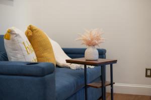 25 mins to Midtown Manhattan