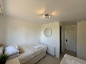 7 Person home With HOT TUB