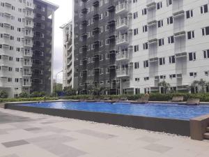 Unit 1 CEZ Condotel at Charm Residence