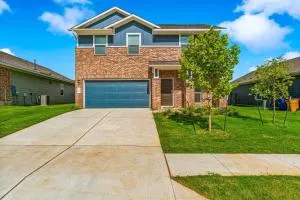 Entire house near airport & COTA - باستروب