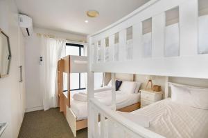 Beach Bliss The Entrance North