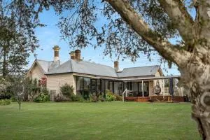 The Lodge - Historic Getaway in a Prime Destination - Meroo
