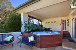 Coolaroo Beach House - Rural Bliss by the Coast - Broughton Vale