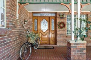 George on George - By Berry Getaways