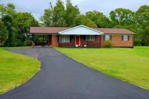 Perfect Private Luxurious Home - Whitfield