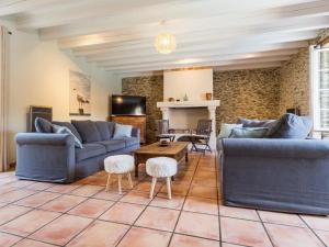 Maisons de vacances Maison avec piscine privee chauffee, proche plage a Pornic - FR-1-306-1284 : photos des chambres