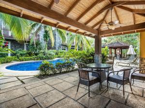 La Torre Bay Herradura Beach Condo