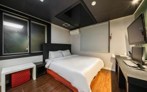 Z Motel Daeyeon Busan