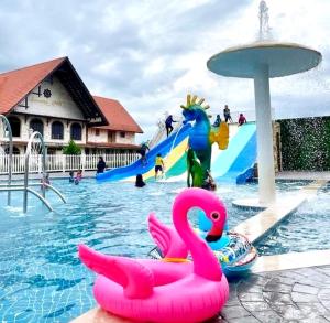 Savanna Hill Resort