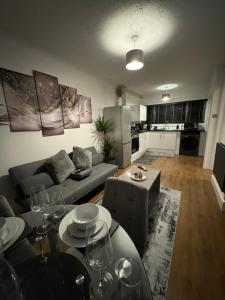 Modern 1 bed apartment in Greenwich - WIFI - NETFLIX and stations nearby