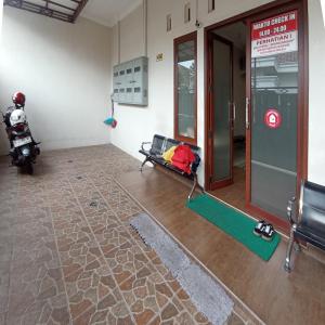 RedDoorz at Syariah House Purwokerto