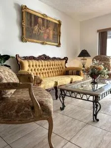 Beautiful apartment with very elegant colonial decoration - University Park