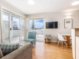 The Pool Resort Kingscliff - Two Bed Dual Key 2218-19