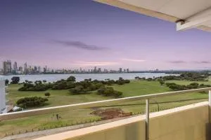 The Swan - Park & River Views next to Perth Zoo - Como