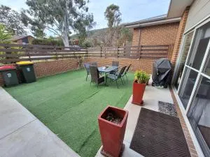 Serene Holiday home-4 Bedroom ensuite home - Bywong