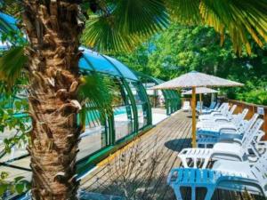 Campings Camping 4 etoiles - Piscine - eecabc : photos des chambres