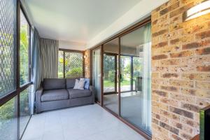 Bay Parklands, 56 2 Gowrie Ave - ground floor, air conditioned, wifi & Foxtel