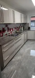 geräumige 4 Zimmer Wohnung mit Balkon - Eggolsheim