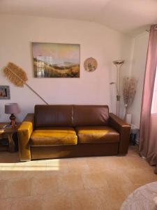 de 1 à 6 avec terrasse solarium, vue panoramique et parking gratuit