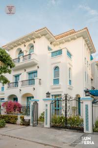 Sun Villa 7 br & pool