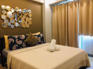 Two Palm Tree Condotel