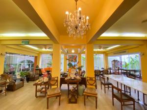 Sourire at Rattanakosin Island Hotel