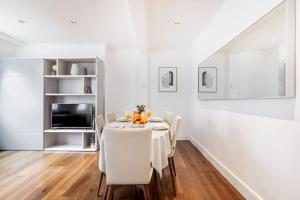 BnBNova - 2BR - The Heart of Soho