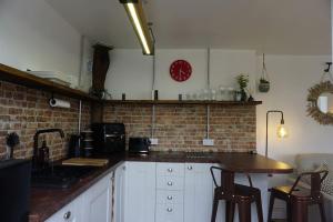 THE VIEW apartment with free parking close to town