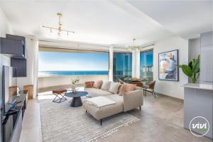 ViVi Homes - Emerald Pool, Sea View, Gym & Sauna