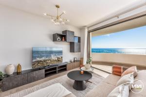 ViVi Homes - Emerald Pool, Sea View, Gym & Sauna
