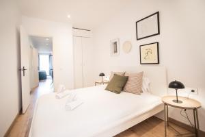 12CRC1038 - Big & Cozy 2bed Apartment in the city