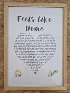 Feels like home - Gradac