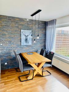 Terrassenhaus im Harz, Pool, Sauna, WLAN