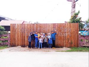 Talad Nam Klong Hae Resort