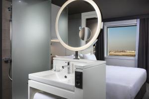Hotels INNSiDE by Melia Paris Charles de Gaulle Airport : Chambre The INNSIDE - Spacieuse