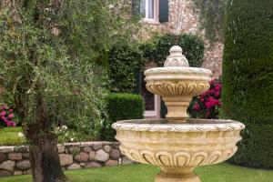 The Romantic Dependance in Luxury Villa