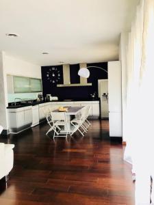 Maisons de vacances Grand Appartement Meze idealement situe : photos des chambres