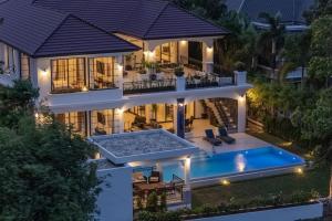 Villa Viola 7 Bedroom, Fully Staffed, on the Golf Course