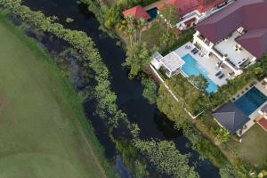 Villa Viola 7 Bedroom, Fully Staffed, on the Golf Course