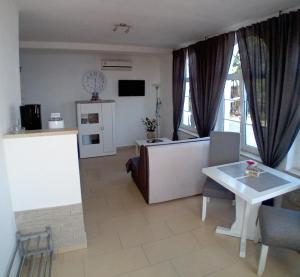 Vivi studio apartments 