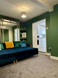 Stylish and Chic Seaside Apartment