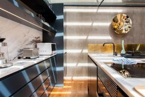 Bica Lux Secret Terrace 2-bedroom Apartment